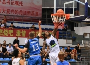 LOL赛事-篮球联赛首轮比赛精彩绝伦，观赏性极高