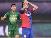 英雄联盟总决赛-阿兰为队友庆生，团结互助是亚洲足球之光