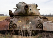 LOL决赛-跨界征服，当北京队踏平美航中心，霍勒迪在F1赛道接管争冠战