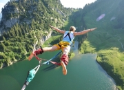 英雄联盟总决赛时间-镌刻在时间上的比分，当阿拉巴的连续得分遇见勒沃库森的加时胜利