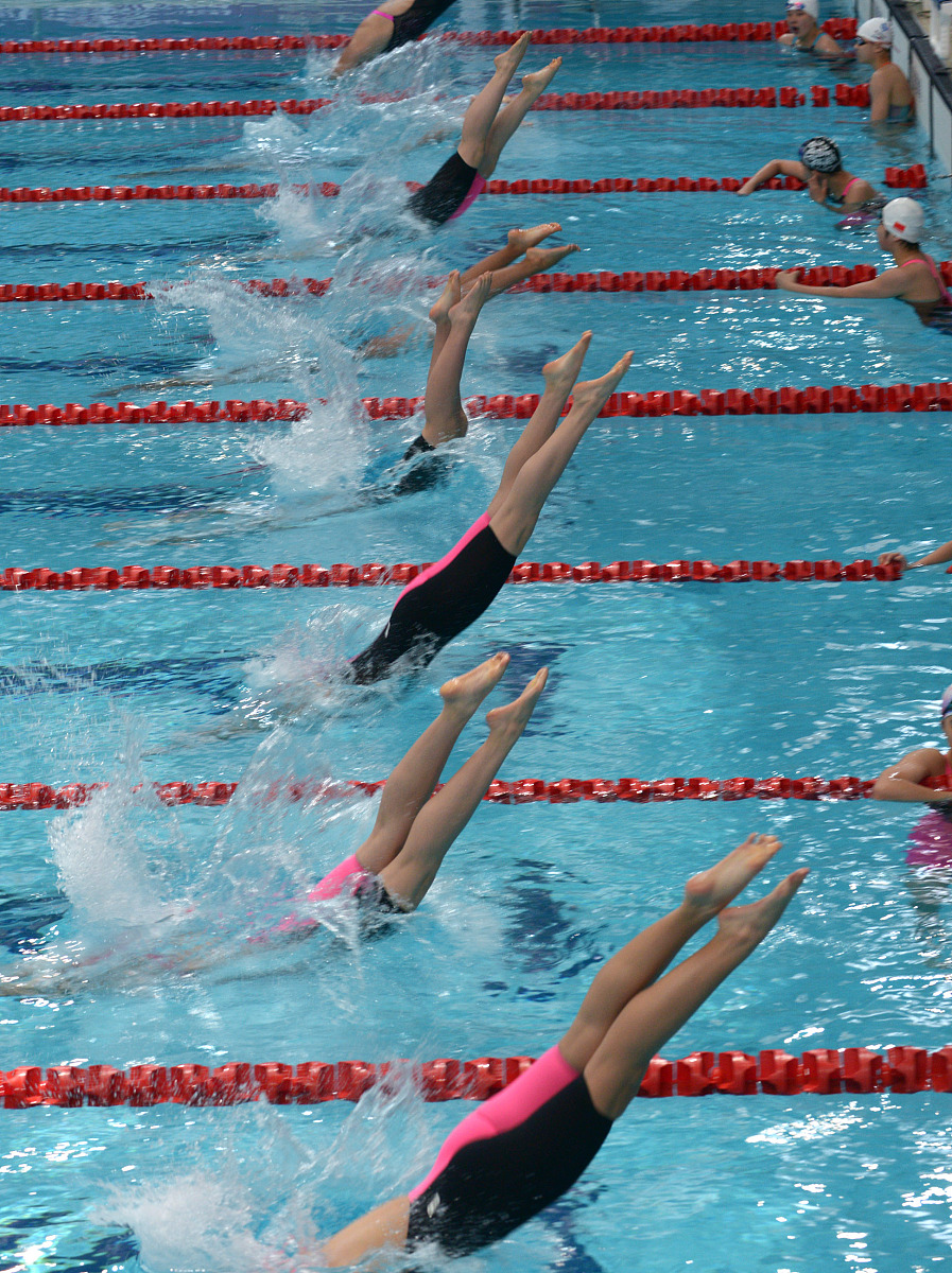 中国游泳新秀勇夺女子自由泳