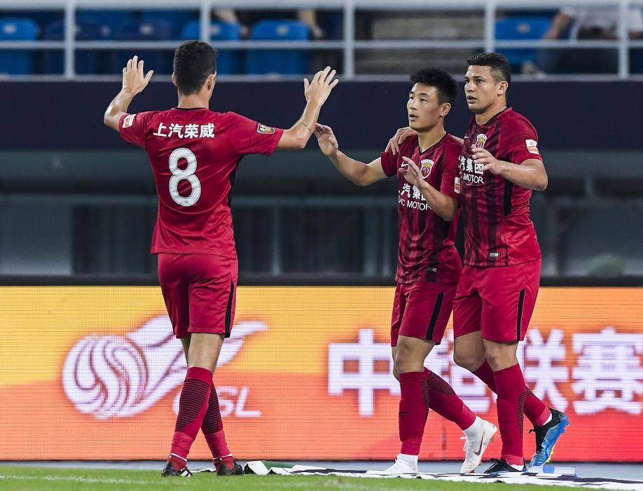 上海上港队球员归队重新开启备战训练赛季尚未结束的简单介绍