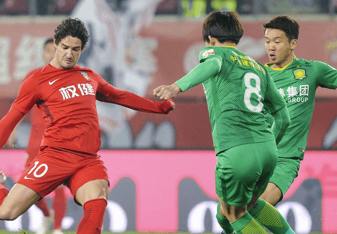 青岛黄海击败河南建业,全取三分登顶积分榜的简单介绍 青岛黄海击败河南建业,全取三分登顶积分榜的简单介绍