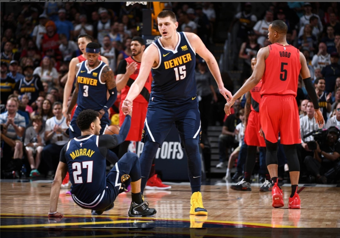 关于四川队轻取尼克斯，麦科勒姆扛起全队的信息