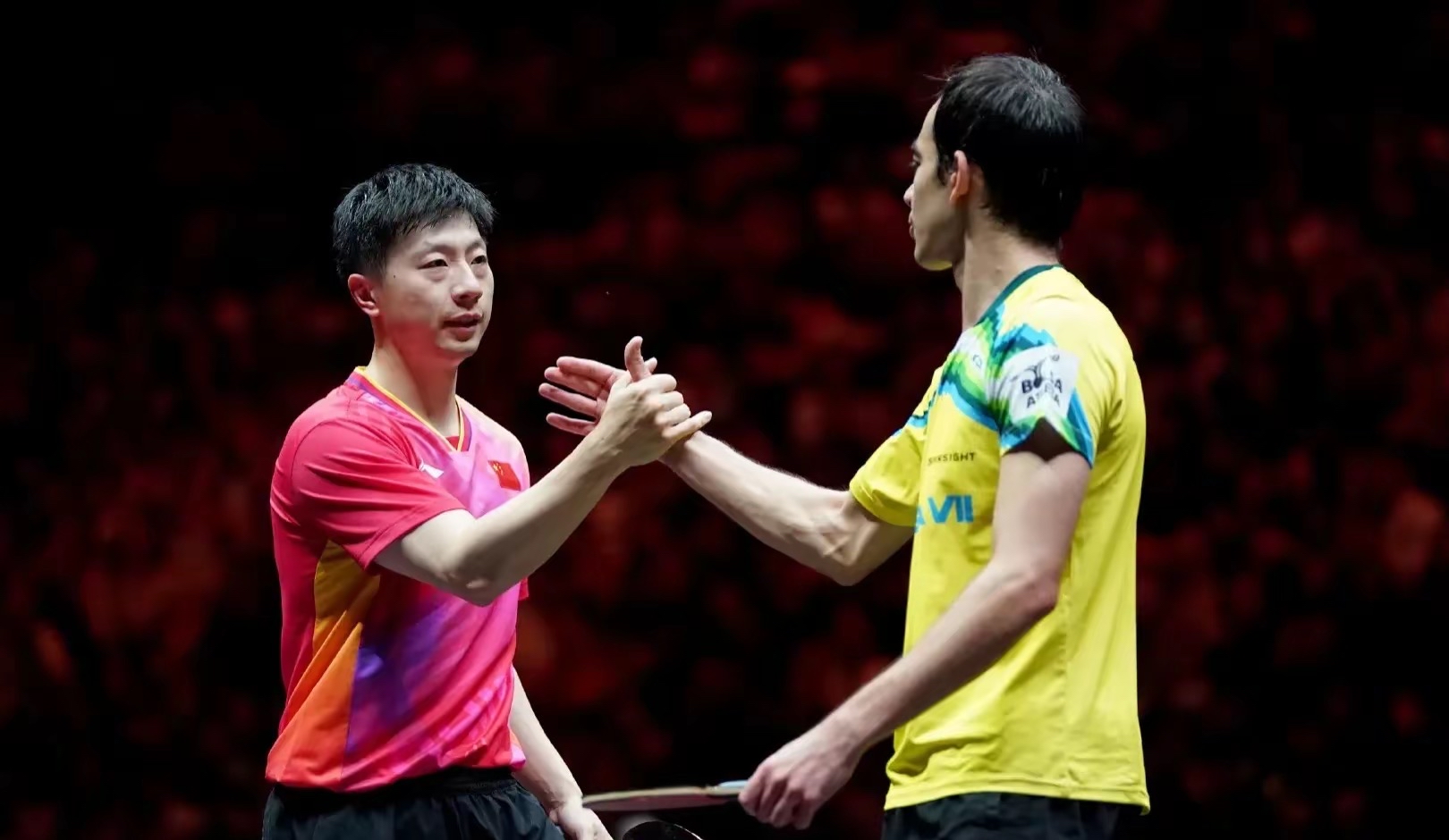 法国队碾压瑞典队,马龙带队取胜 法国队碾压瑞典队,马龙带队取胜