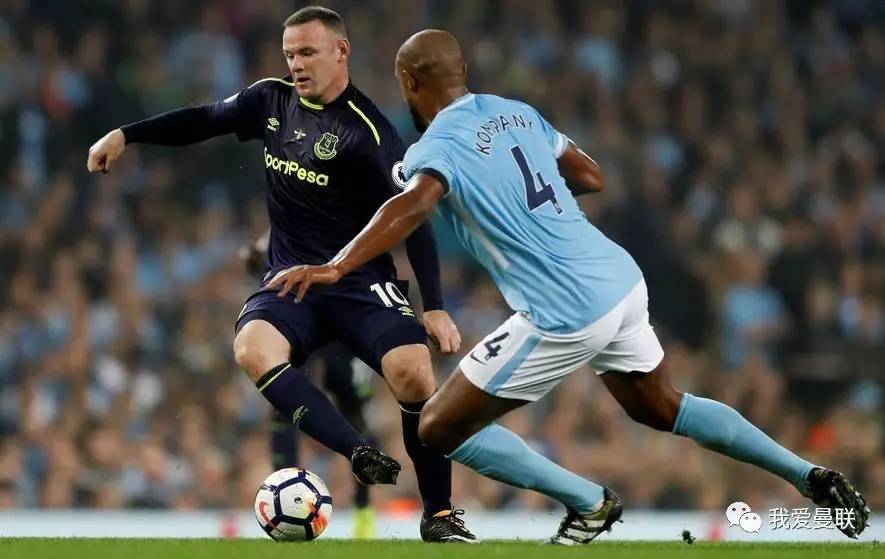 阿兰为队友庆生，团结互助是亚洲足球之光