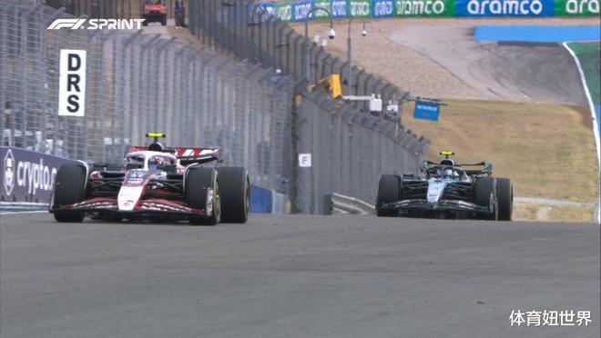 迈凯伦鏖战阿斯顿马丁，汉密尔顿刷新纪录