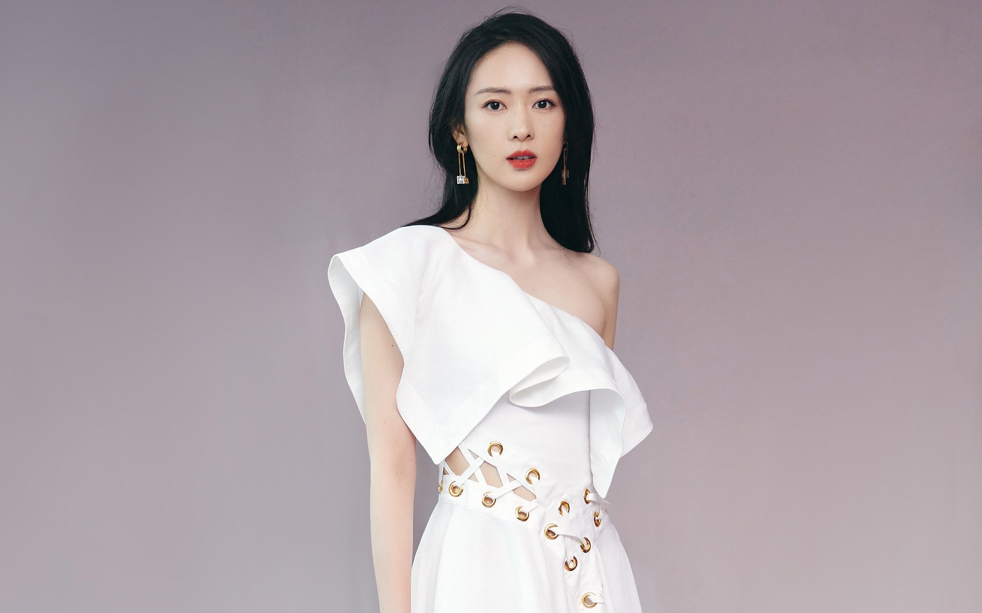 世纪连线，几内亚单节风暴撕裂加纳，苏亚雷斯天神下凡接管年度焦点战