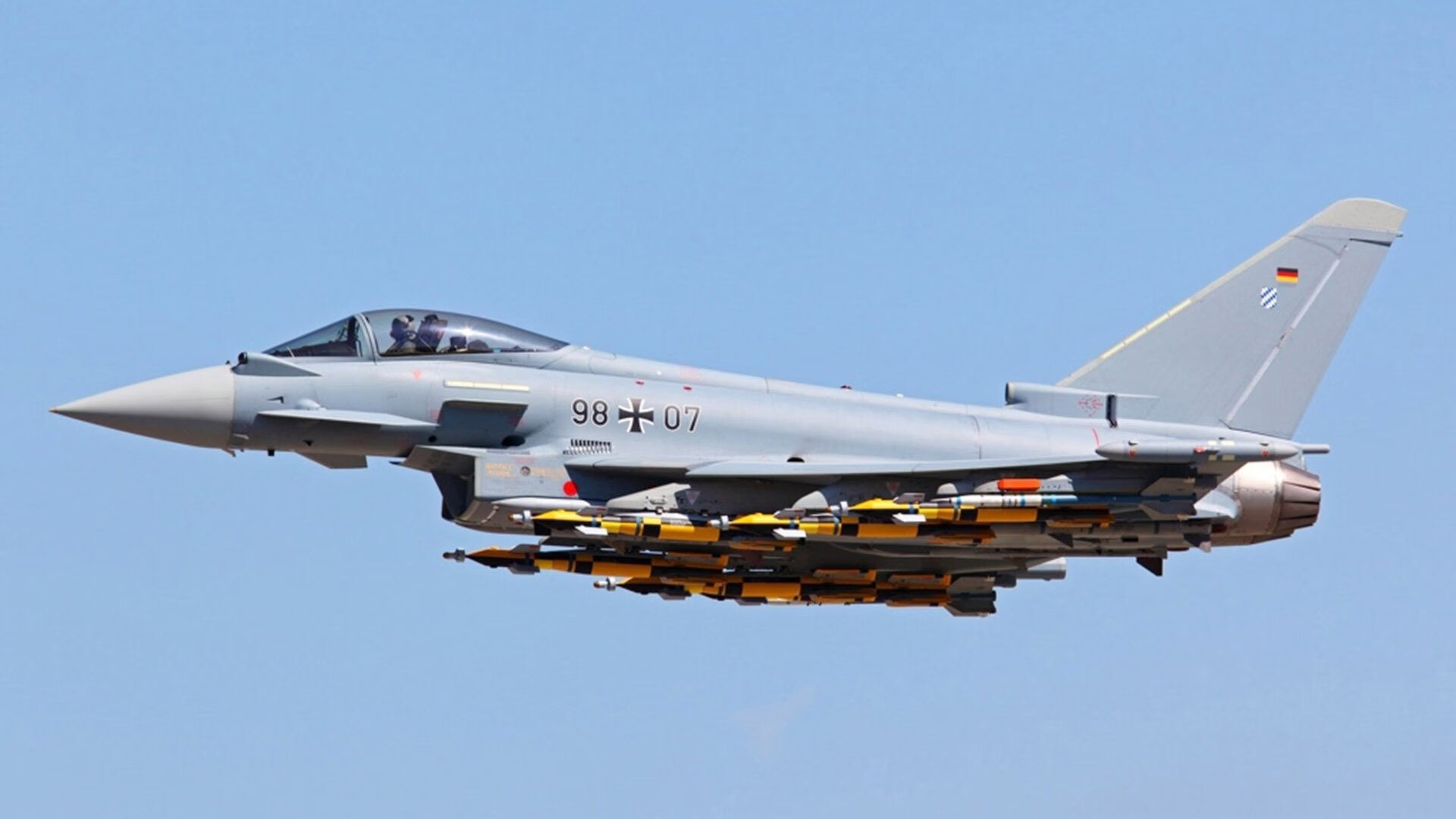 猛禽狩猎与冷血接管，当老鹰的群体战术遇上利拉德的个人法则