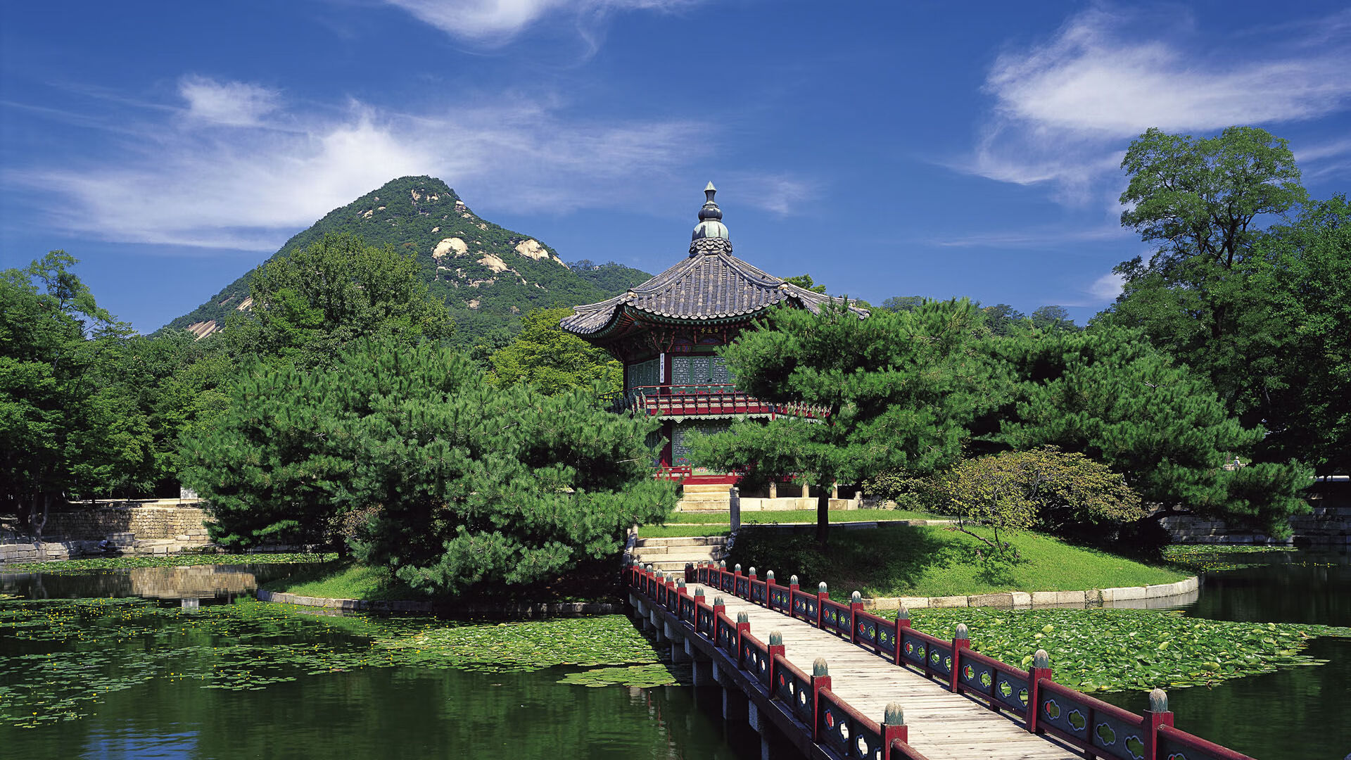 意甲史诗之夜,福克斯刷新纪录,国米险胜尤文!