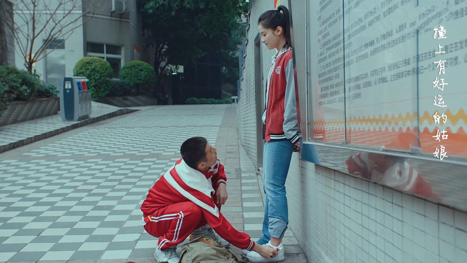 战术枷锁与巨星升维，雷霆冰封公牛，伦纳德在舞台中央焚尽尘埃