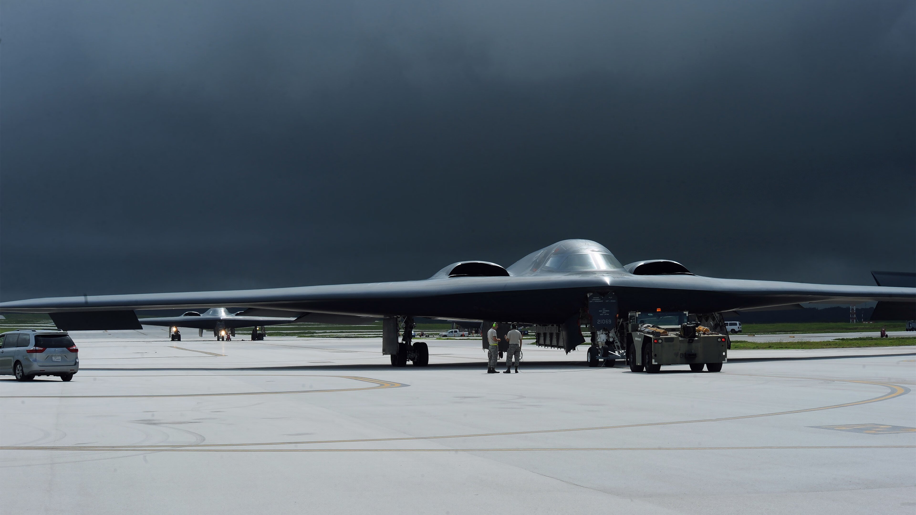 速度与耐心，F1收官战惊险对决与马刺团队胜利的制胜逻辑